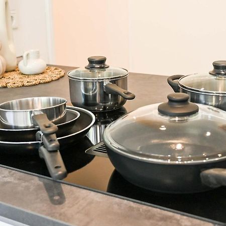 120Qm Denkmal Apartment In Krefeld Mit Stuck Und Garten - Beuys Apartments - كريفيلد المظهر الخارجي الصورة