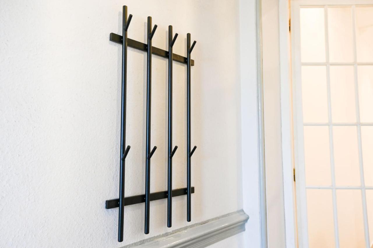 120Qm Denkmal Apartment In Krefeld Mit Stuck Und Garten - Beuys Apartments - كريفيلد المظهر الخارجي الصورة